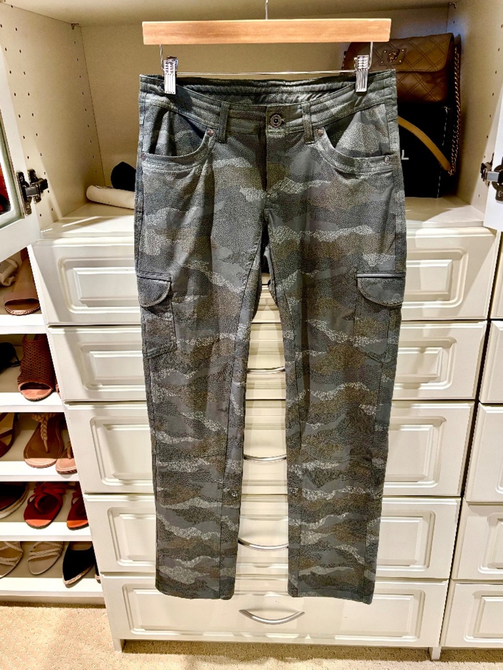 Kuhl Women's Straight Leg Cargo Pants in Olive Camo